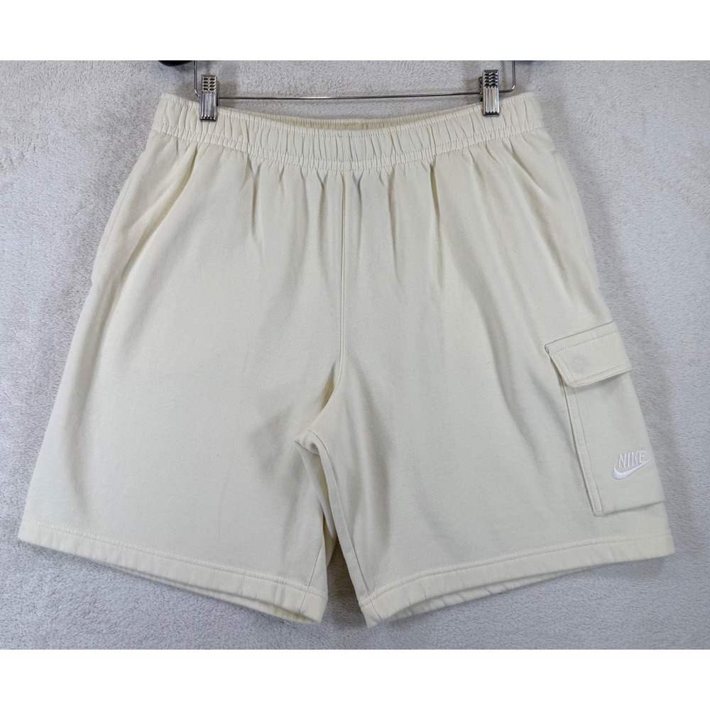 Nike Sportswear Club Mens Cargo Shorts Coconut Milk Fleece Lined Sz L CZ9956-113